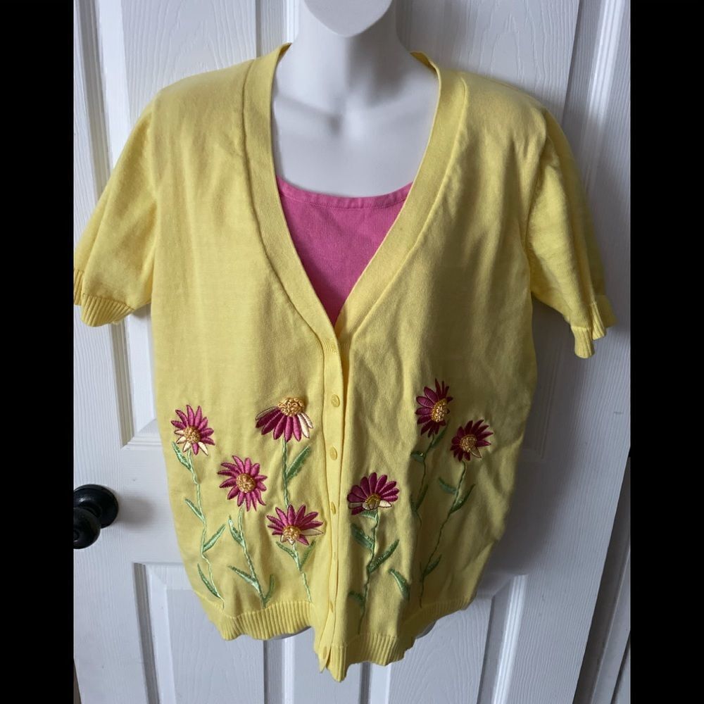 Quaker Factory yellow & pink flower embroidered short sleeve sweater